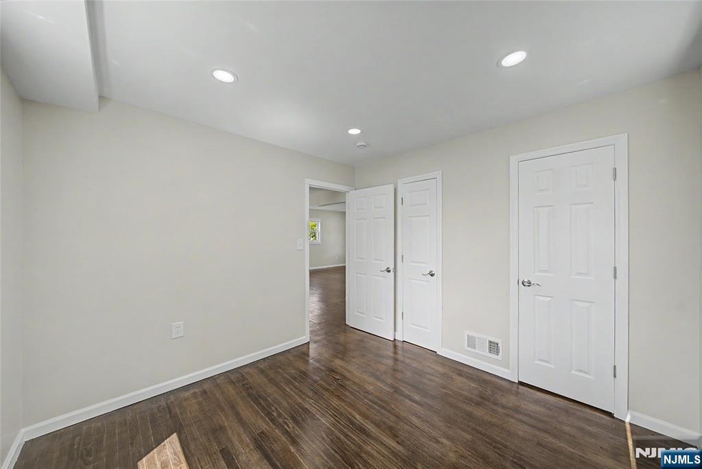 699 Bloomfield Avenue Property Photo 8