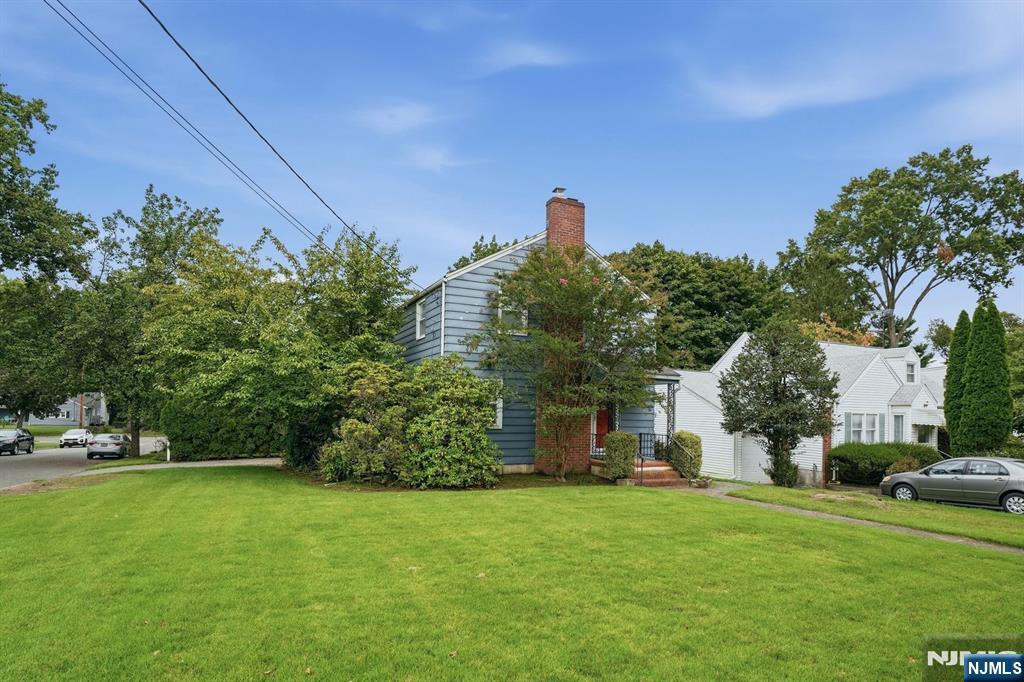 125 Midwood Road Property Photo 3
