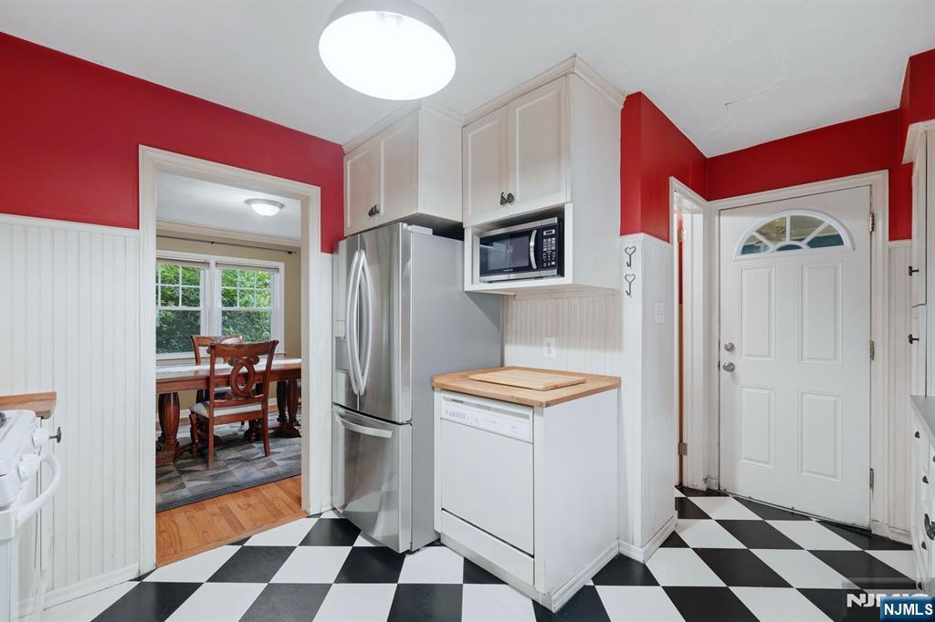 125 Midwood Road Property Photo 13