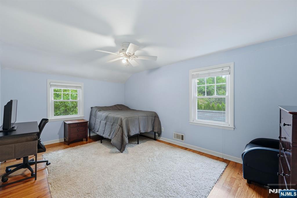 125 Midwood Road Property Photo 20