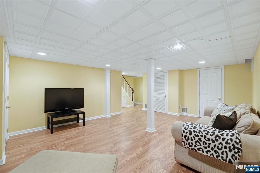 125 Midwood Road Property Photo 27