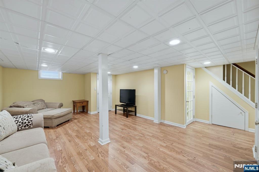 125 Midwood Road Property Photo 28