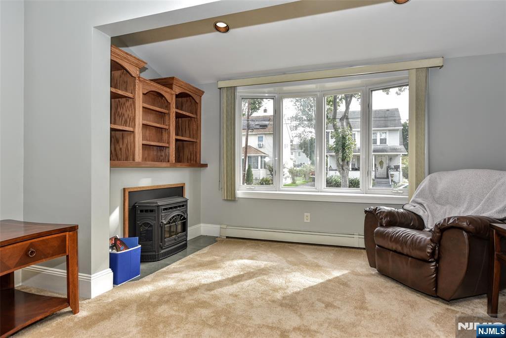 638 Asbury Street Property Photo 6