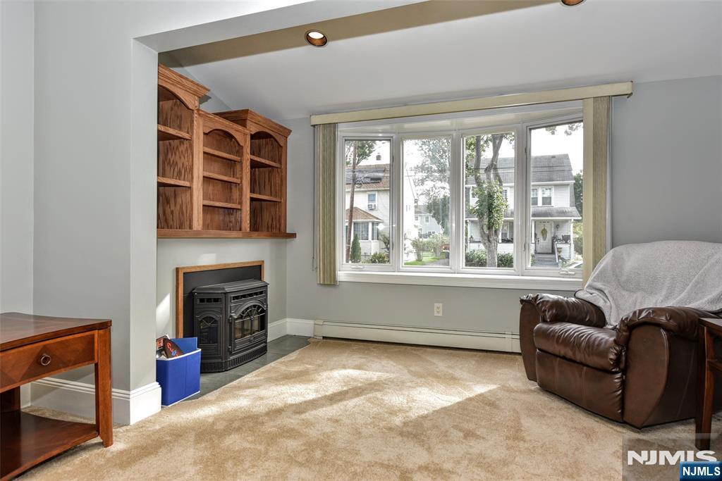 638 Asbury Street Property Photo 6