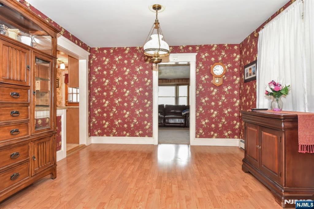 638 Asbury Street Property Photo 8
