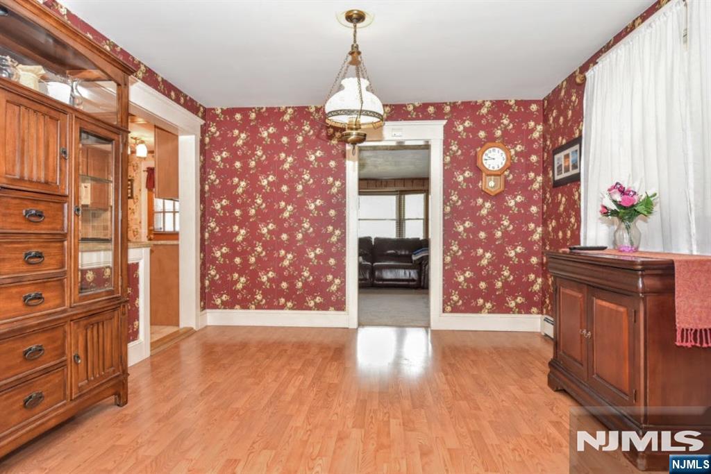 638 Asbury Street Property Photo 8