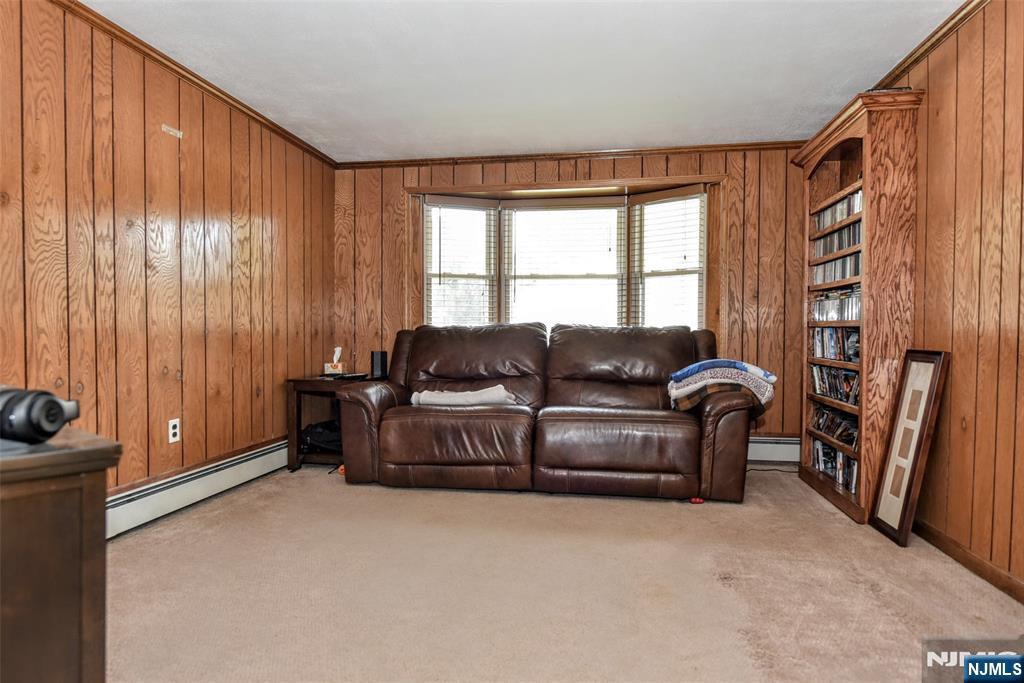 638 Asbury Street Property Photo 14
