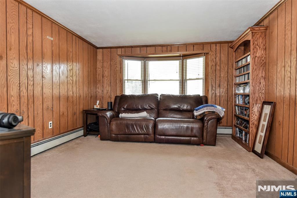 638 Asbury Street Property Photo 14