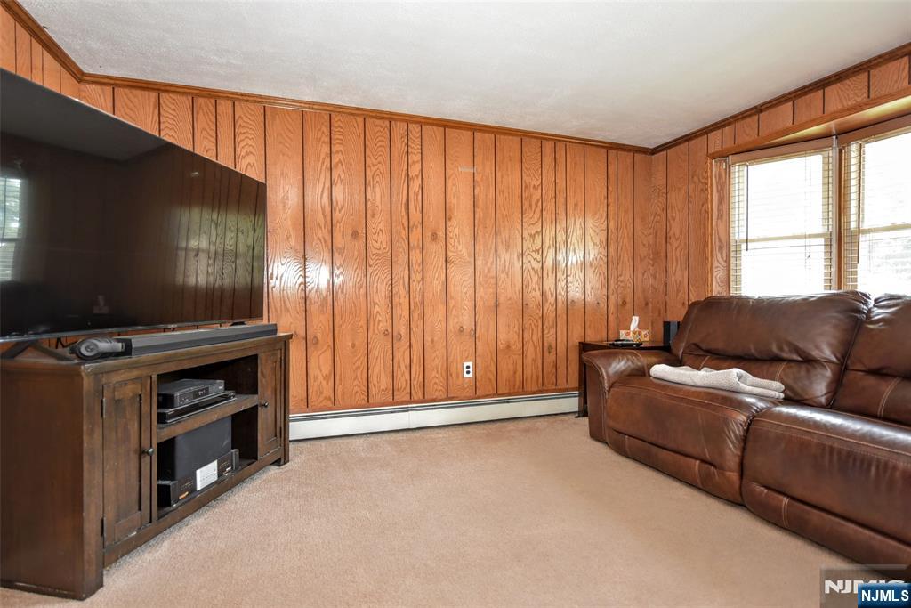 638 Asbury Street Property Photo 15