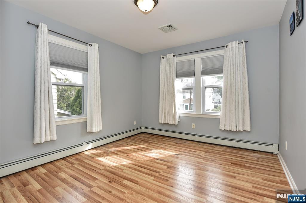 638 Asbury Street Property Photo 16