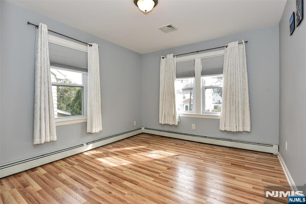 638 Asbury Street Property Photo 16