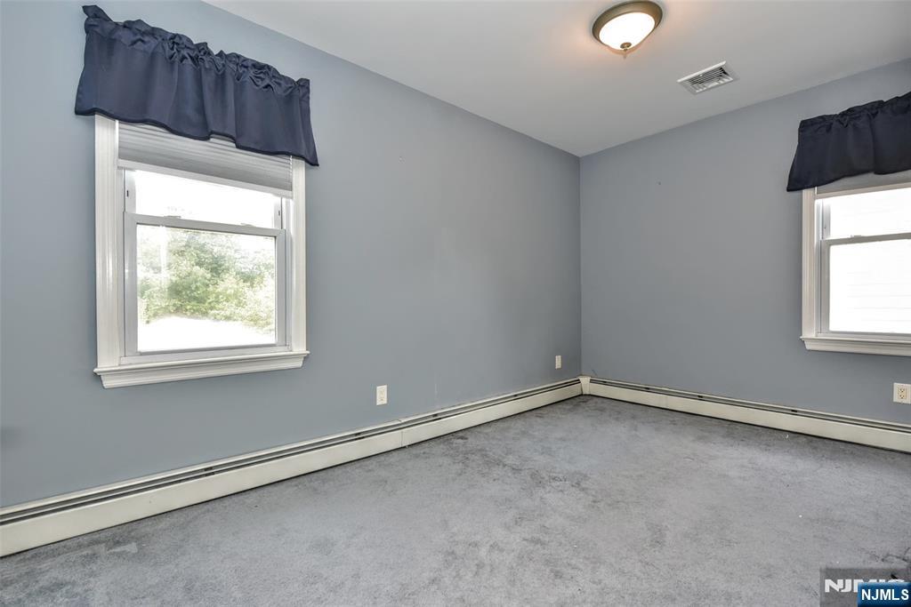 638 Asbury Street Property Photo 17
