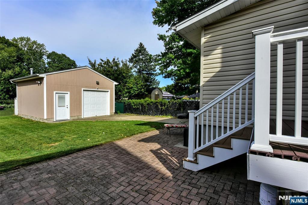 638 Asbury Street Property Photo 27