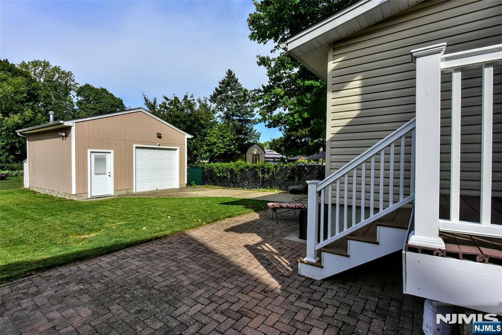 638 Asbury Street Property Photo 27