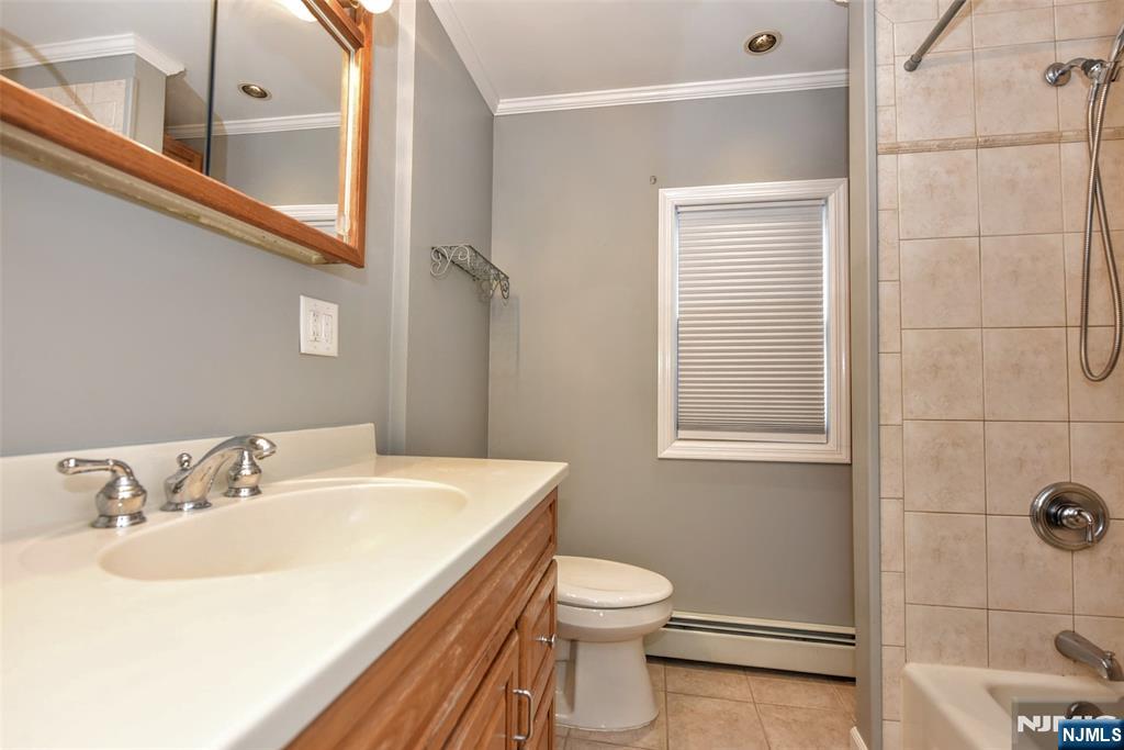 638 Asbury Street Property Photo 36