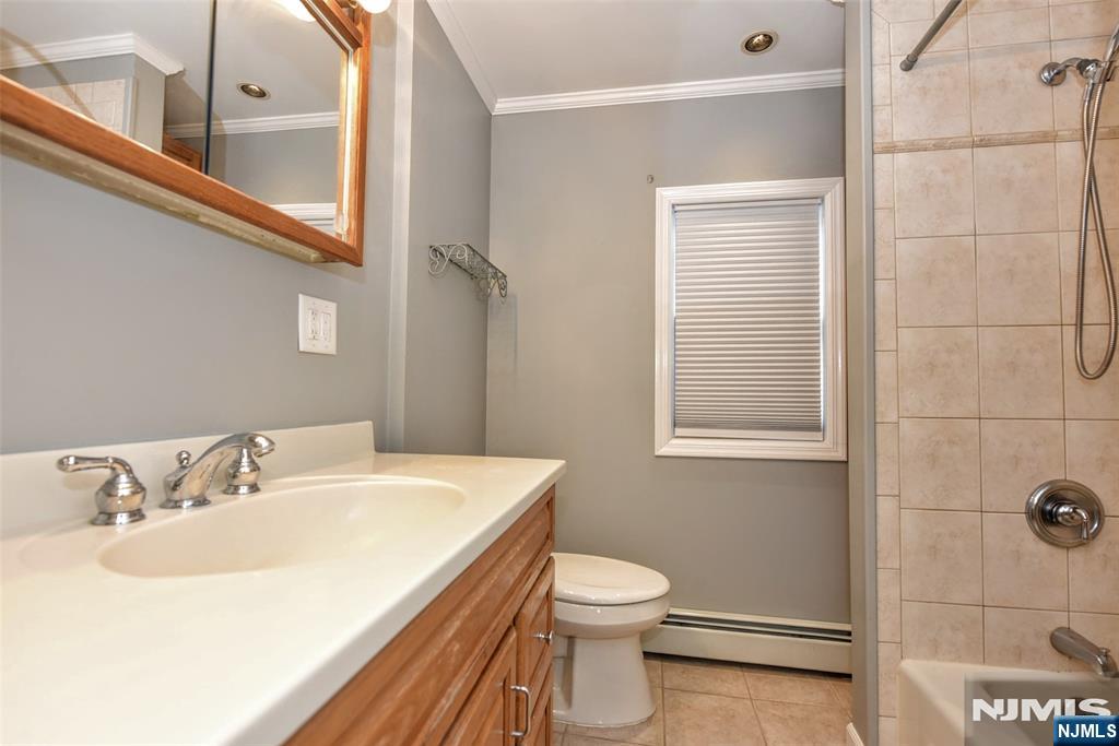 638 Asbury Street Property Photo 36