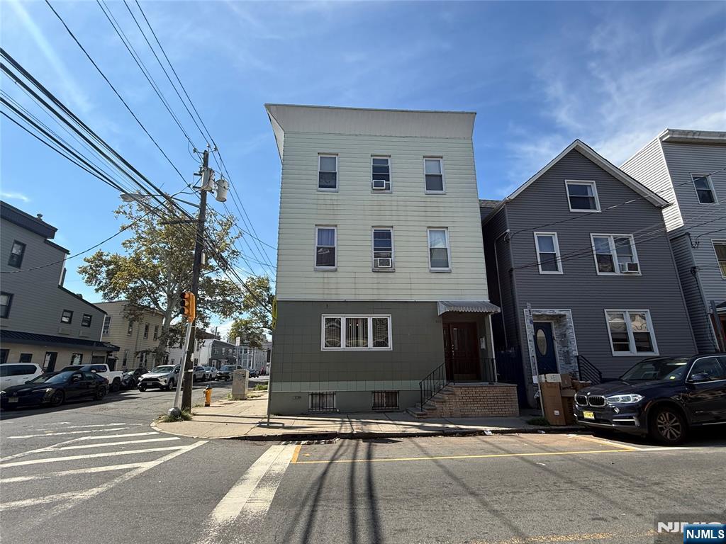 382 Walnut Street Property Photo 1
