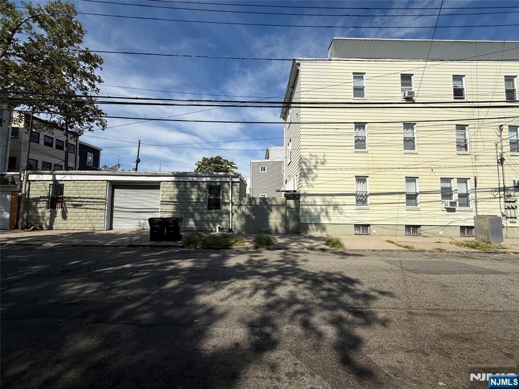 382 Walnut Street Property Photo 2