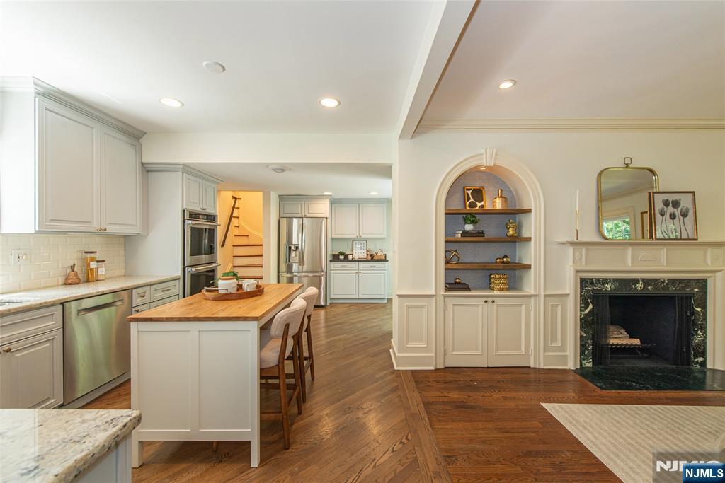 25 West Road Property Photo 8