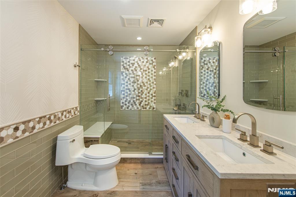 25 West Road Property Photo 29