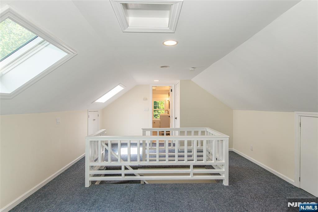25 West Road Property Photo 36