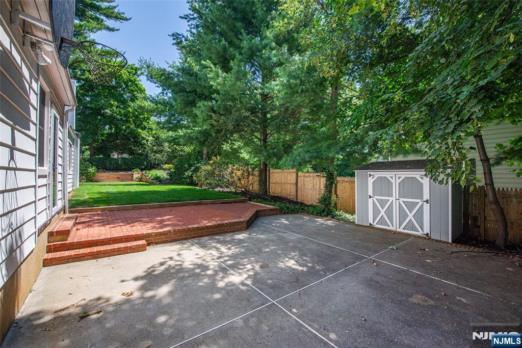 25 West Road Property Photo 41