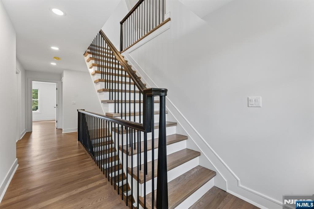 21 Pomona Avenue Property Photo 33
