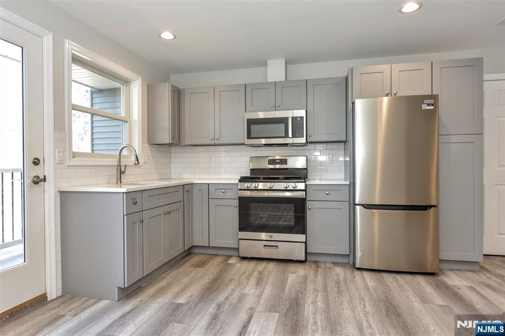 7 Bergen Street 203 Property Photo 13