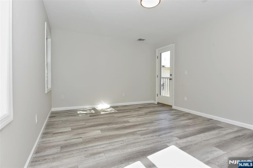 7 Bergen Street 203 Property Photo 17