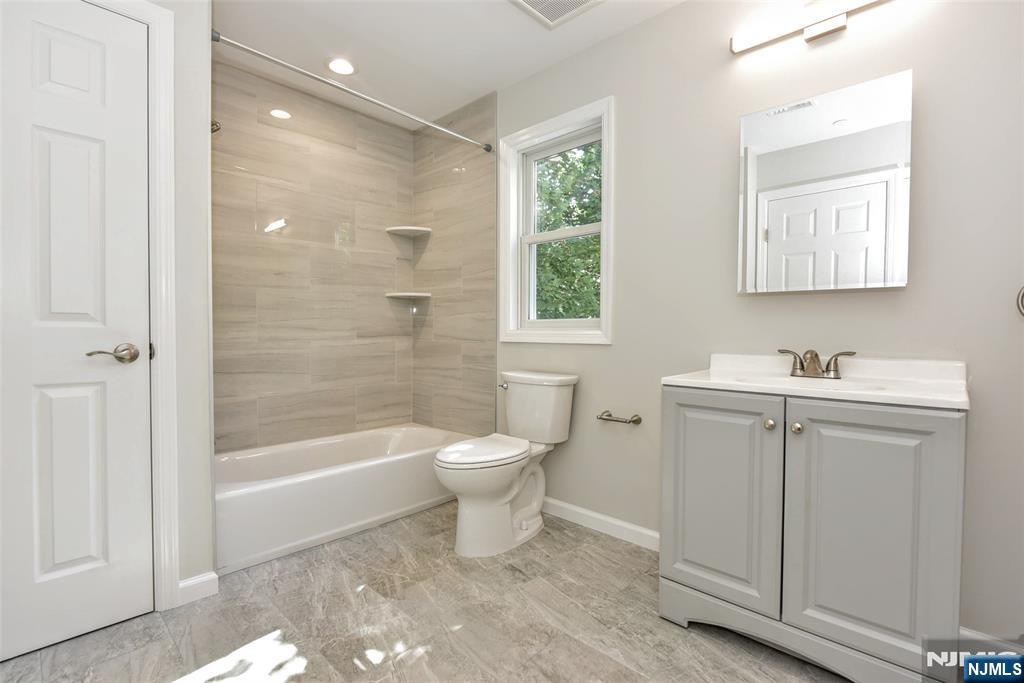 7 Bergen Street 203 Property Photo 22