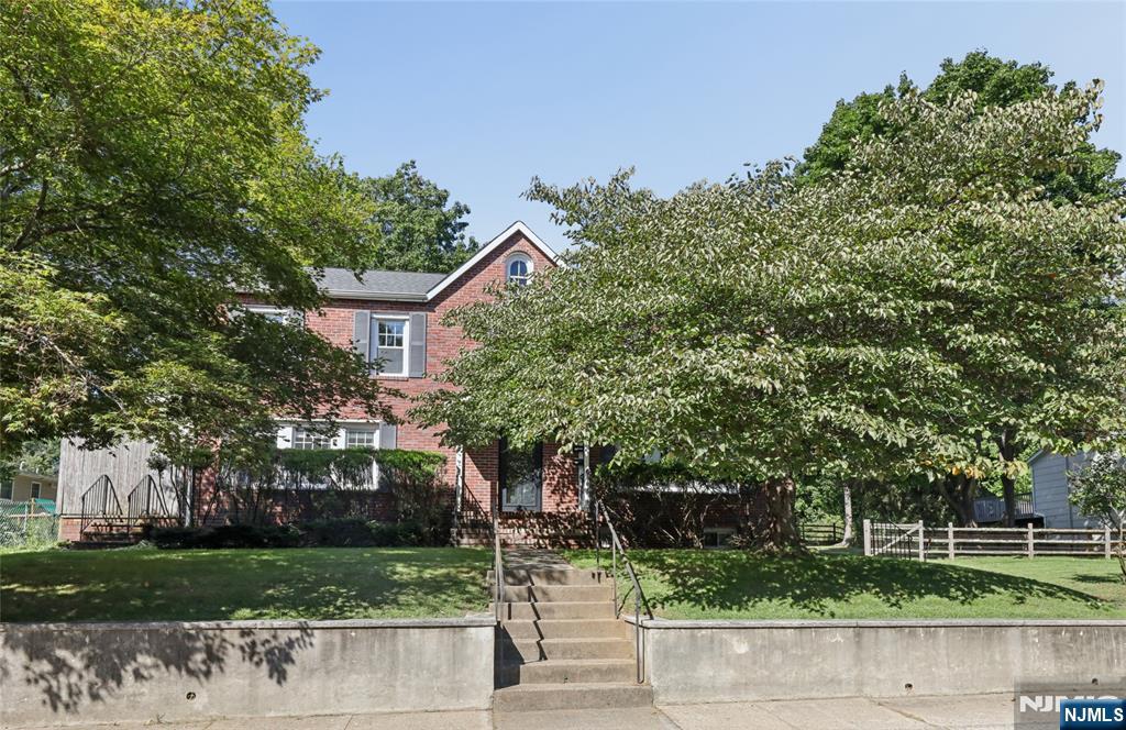 166 Crescent Avenue Property Photo 1