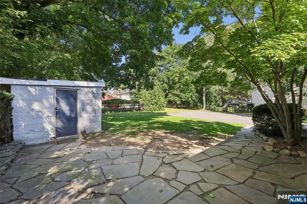 166 Crescent Avenue Property Photo 33