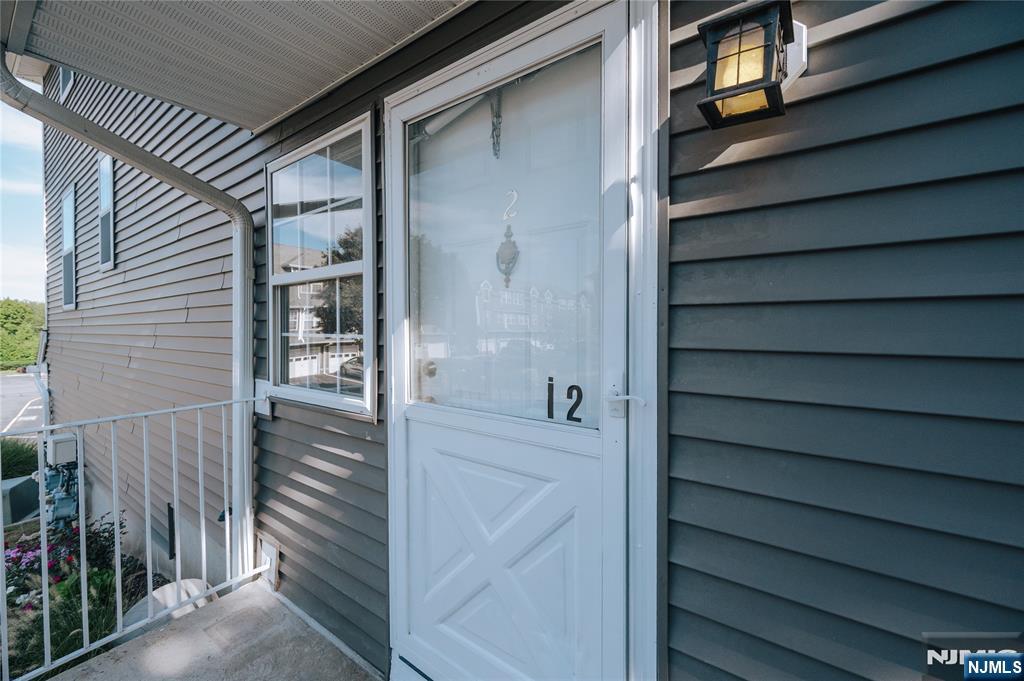 20 S Midland Avenue I2 Property Photo 5