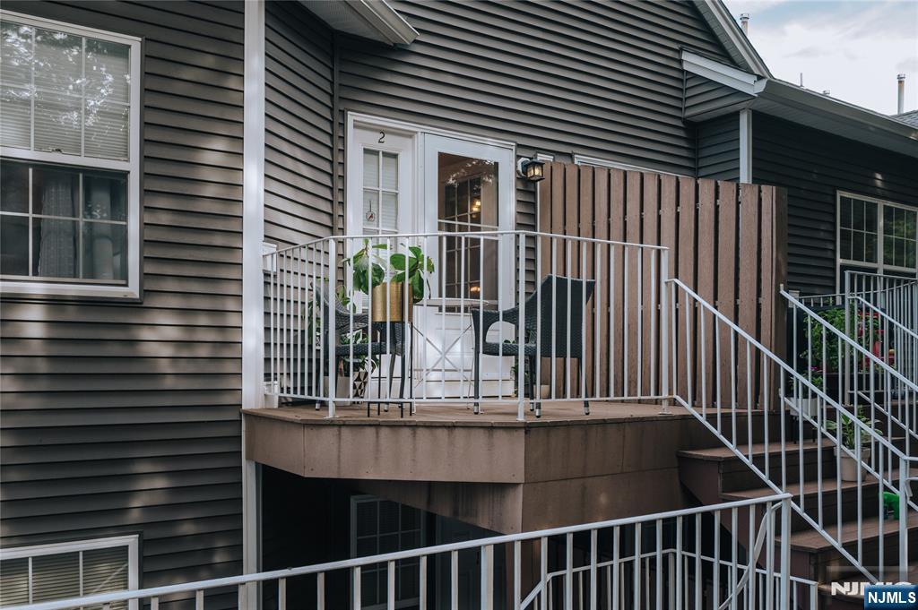 20 S Midland Avenue I2 Property Photo 7