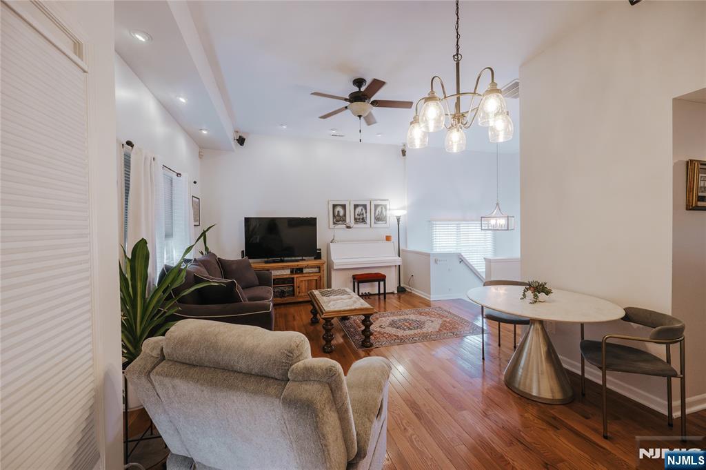 20 S Midland Avenue I2 Property Photo 10
