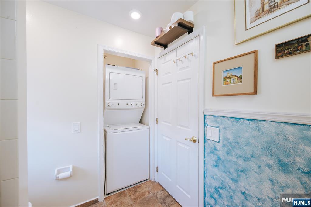 20 S Midland Avenue I2 Property Photo 21