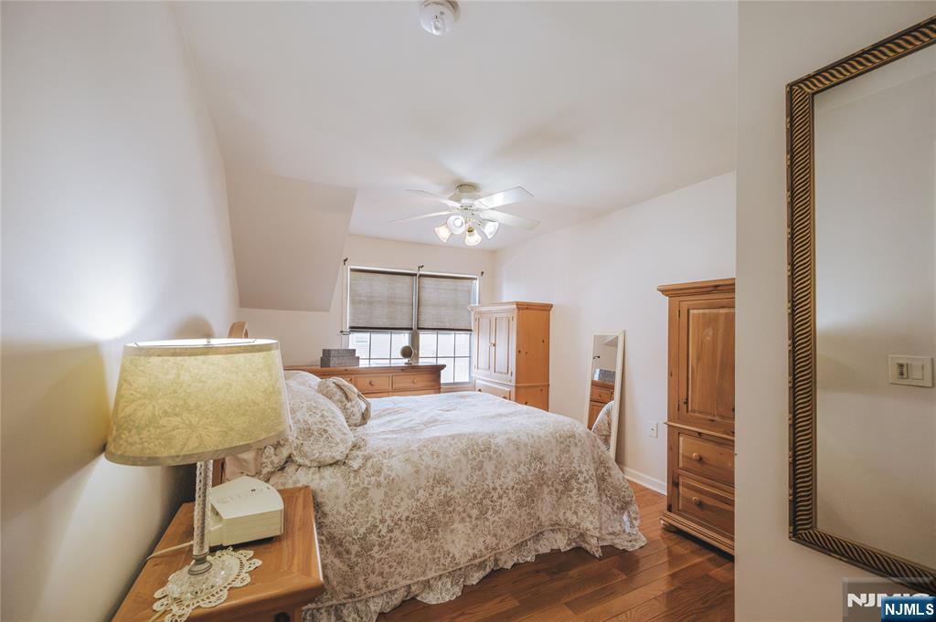 20 S Midland Avenue I2 Property Photo 22
