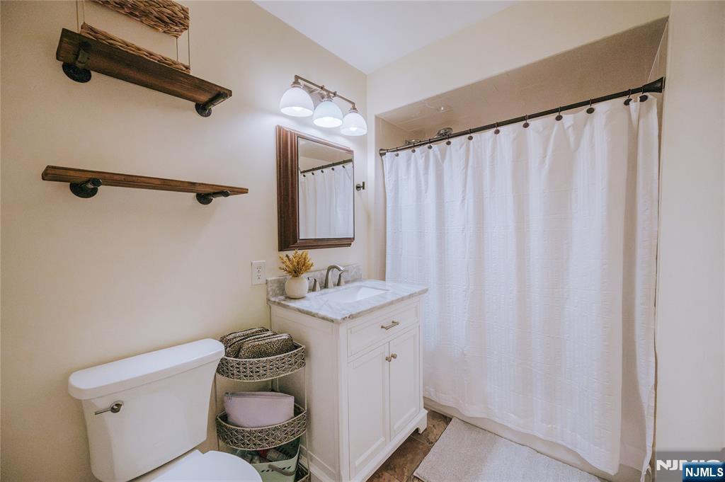 20 S Midland Avenue I2 Property Photo 26