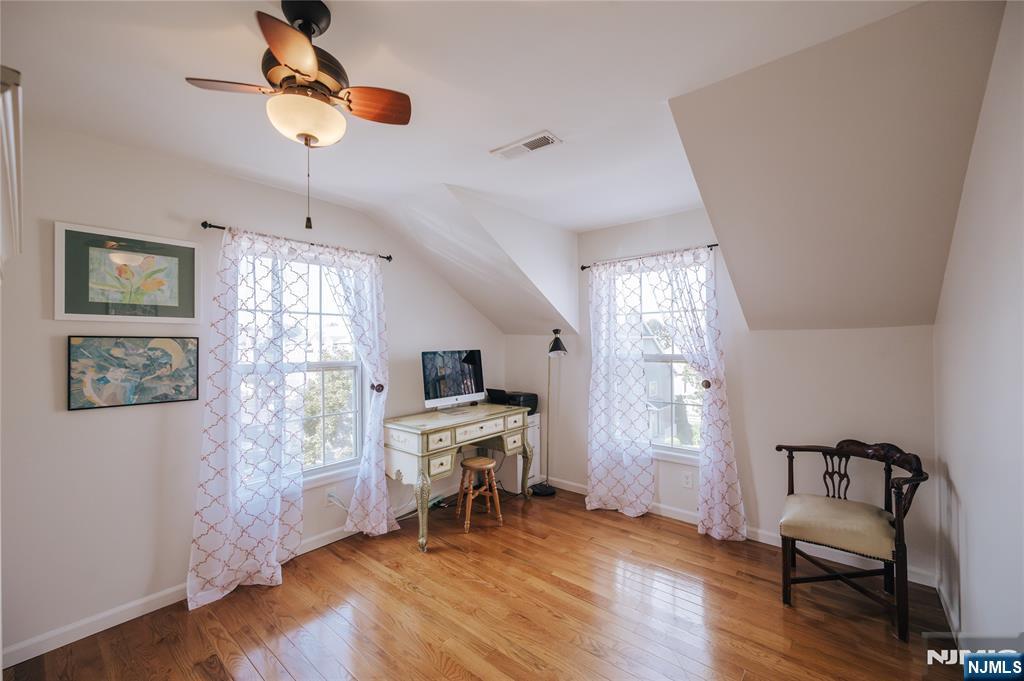 20 S Midland Avenue I2 Property Photo 28