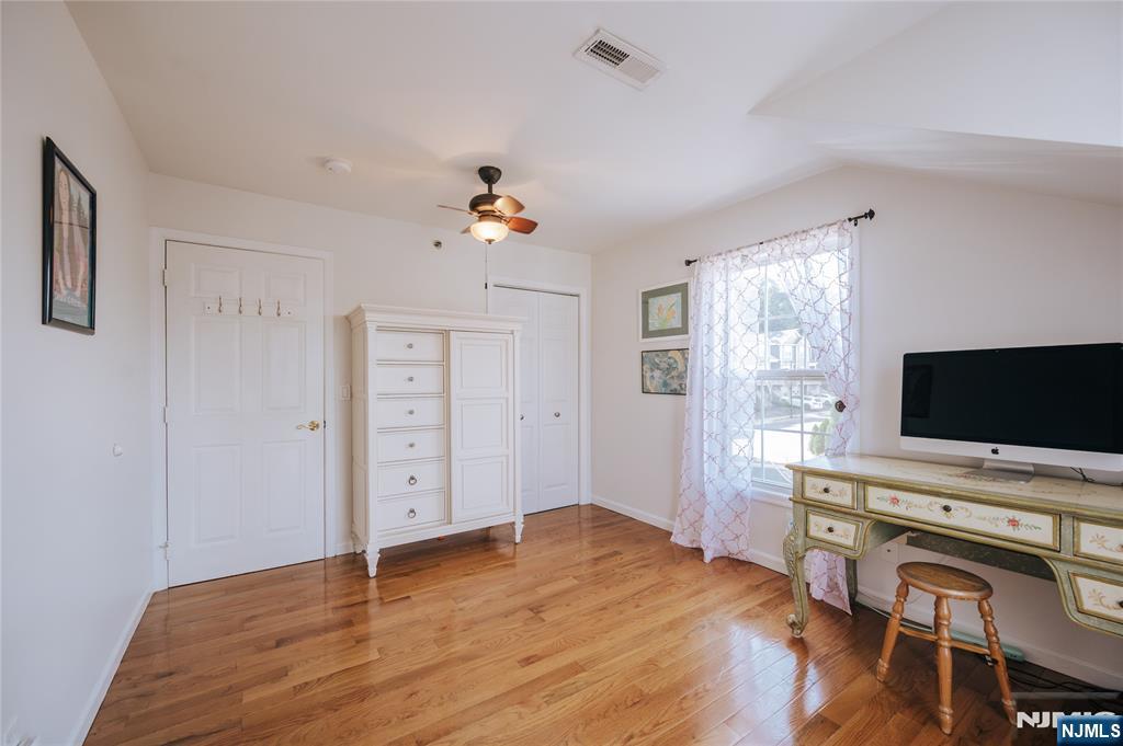 20 S Midland Avenue I2 Property Photo 29