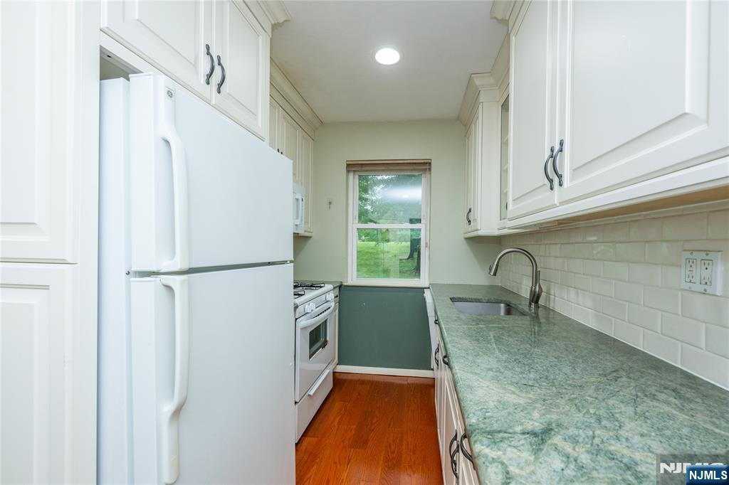 68 Regency Park Property Photo 4