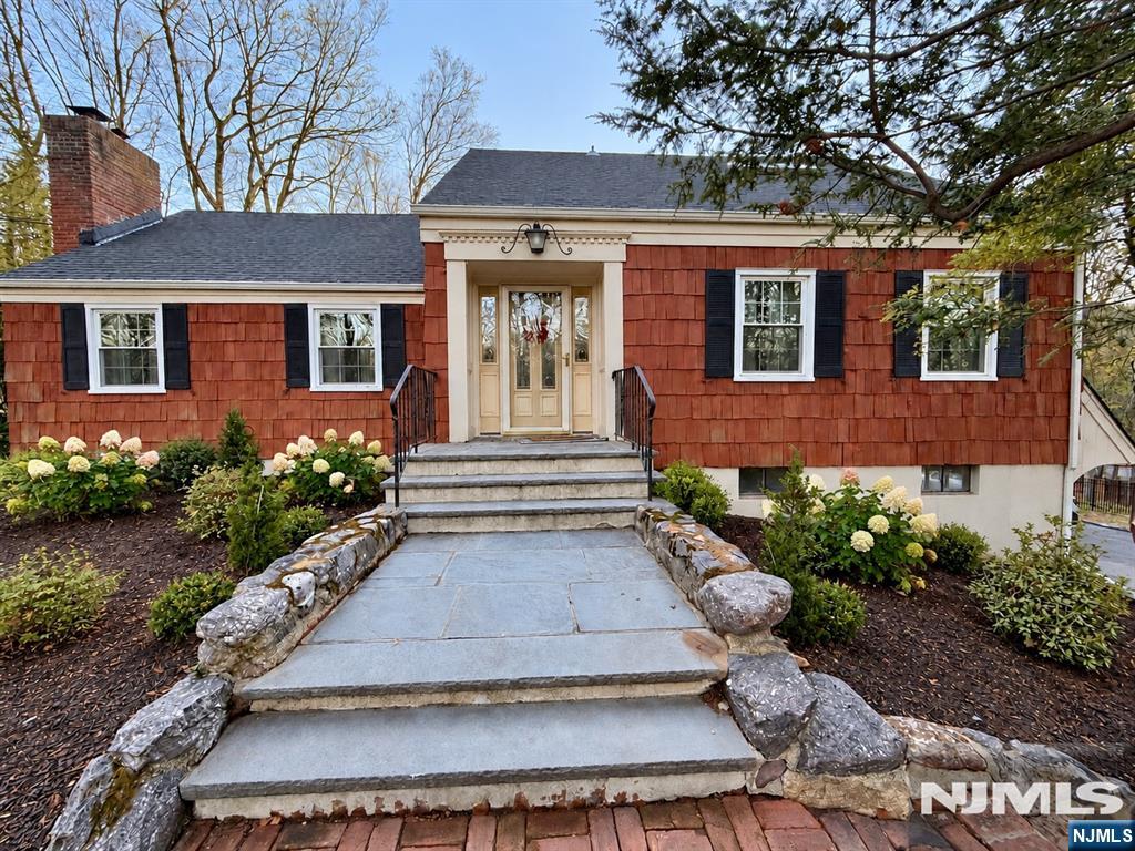 3 Gravel Hill Road Property Photo 2