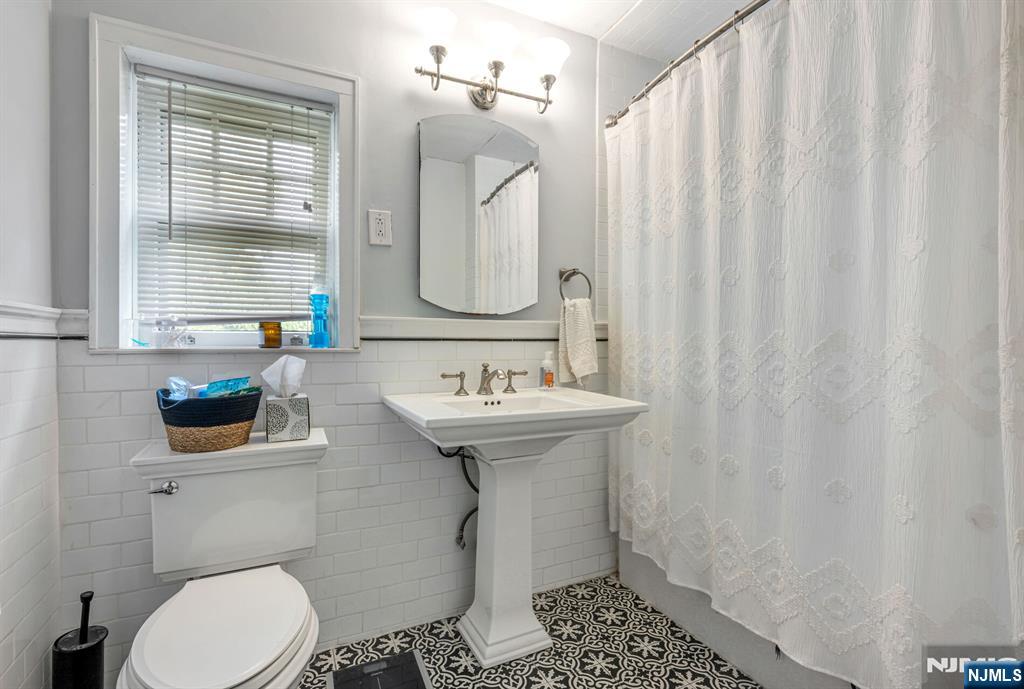 19 Christopher Place Property Photo 23