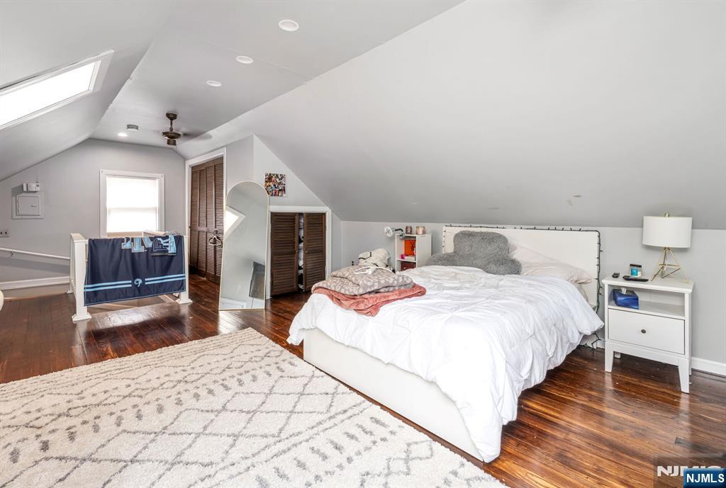 19 Christopher Place Property Photo 25
