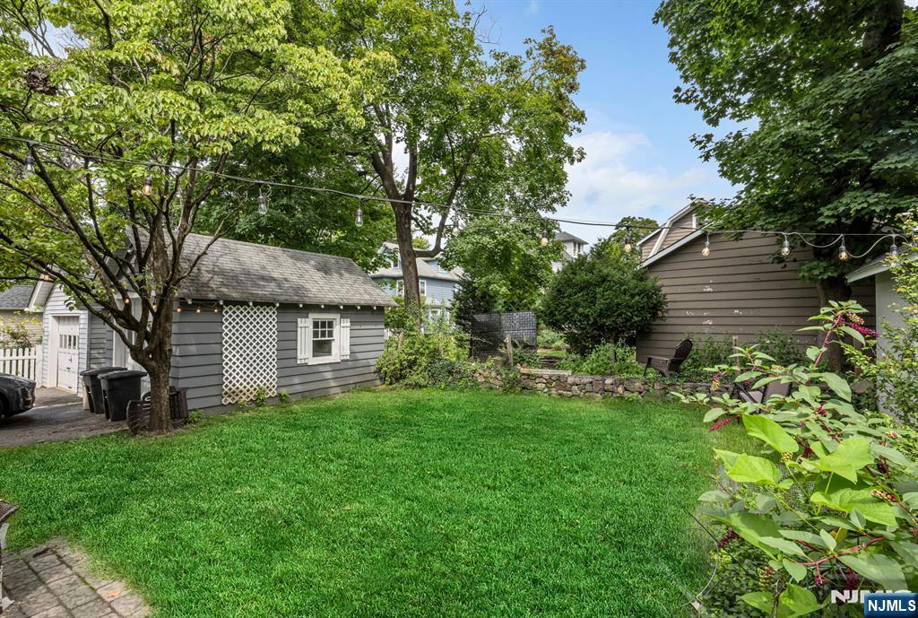 19 Christopher Place Property Photo 32