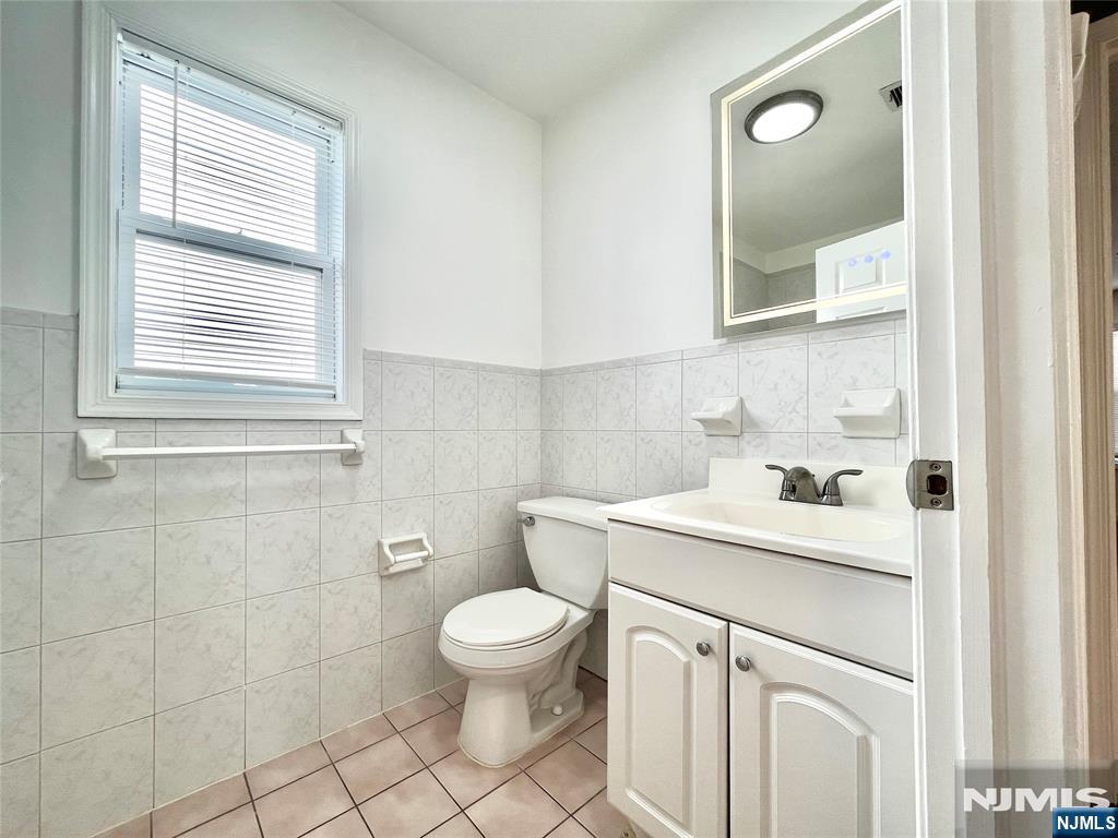 7100 Durham Avenue 2 Property Photo 9