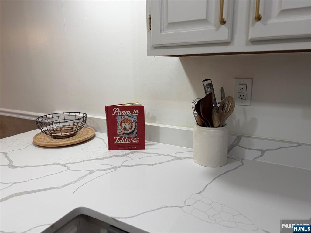 321 Ringwood Avenue Property Photo 10