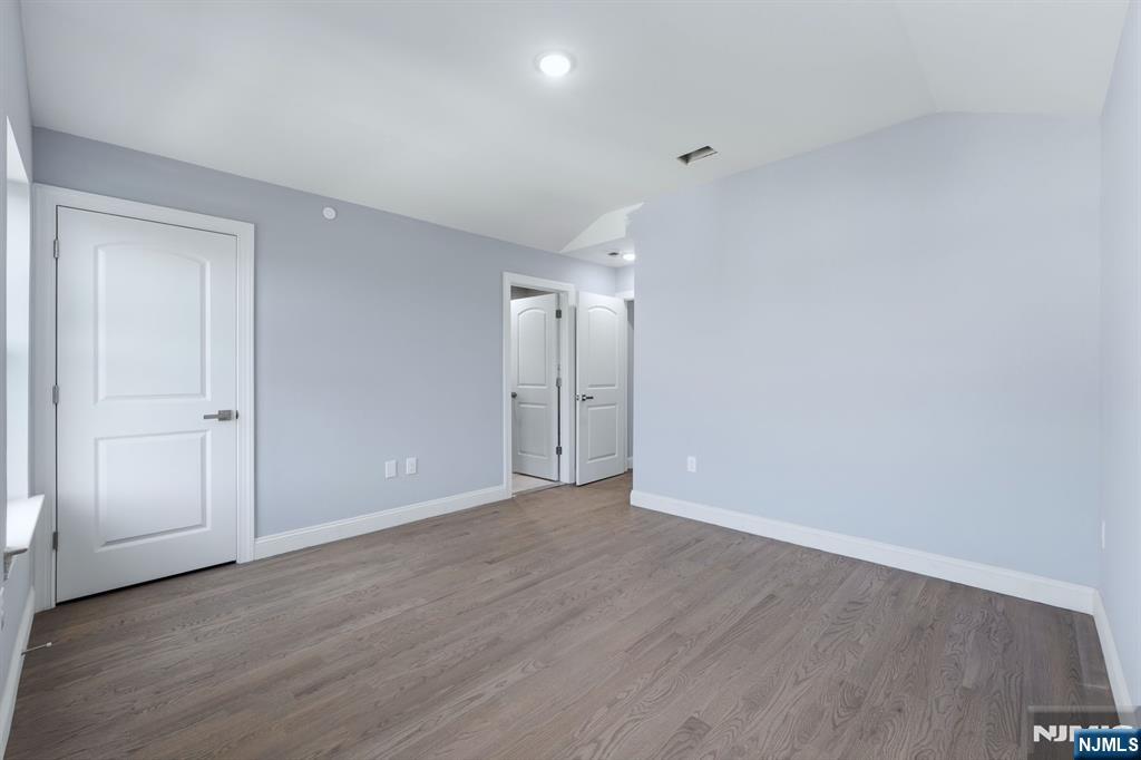 339 Court Street Property Photo 12