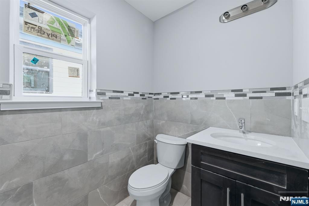 339 Court Street Property Photo 15