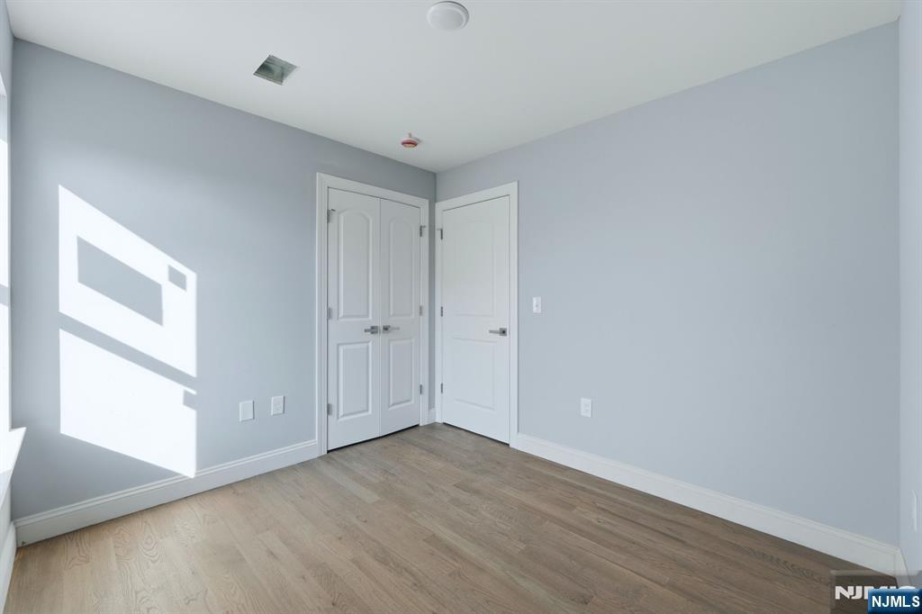339 Court Street Property Photo 23